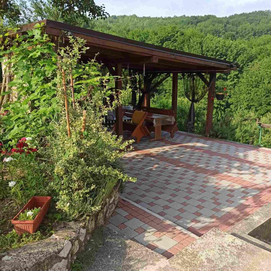 Guest House Bee Visoko Dış mekan fotoğraf