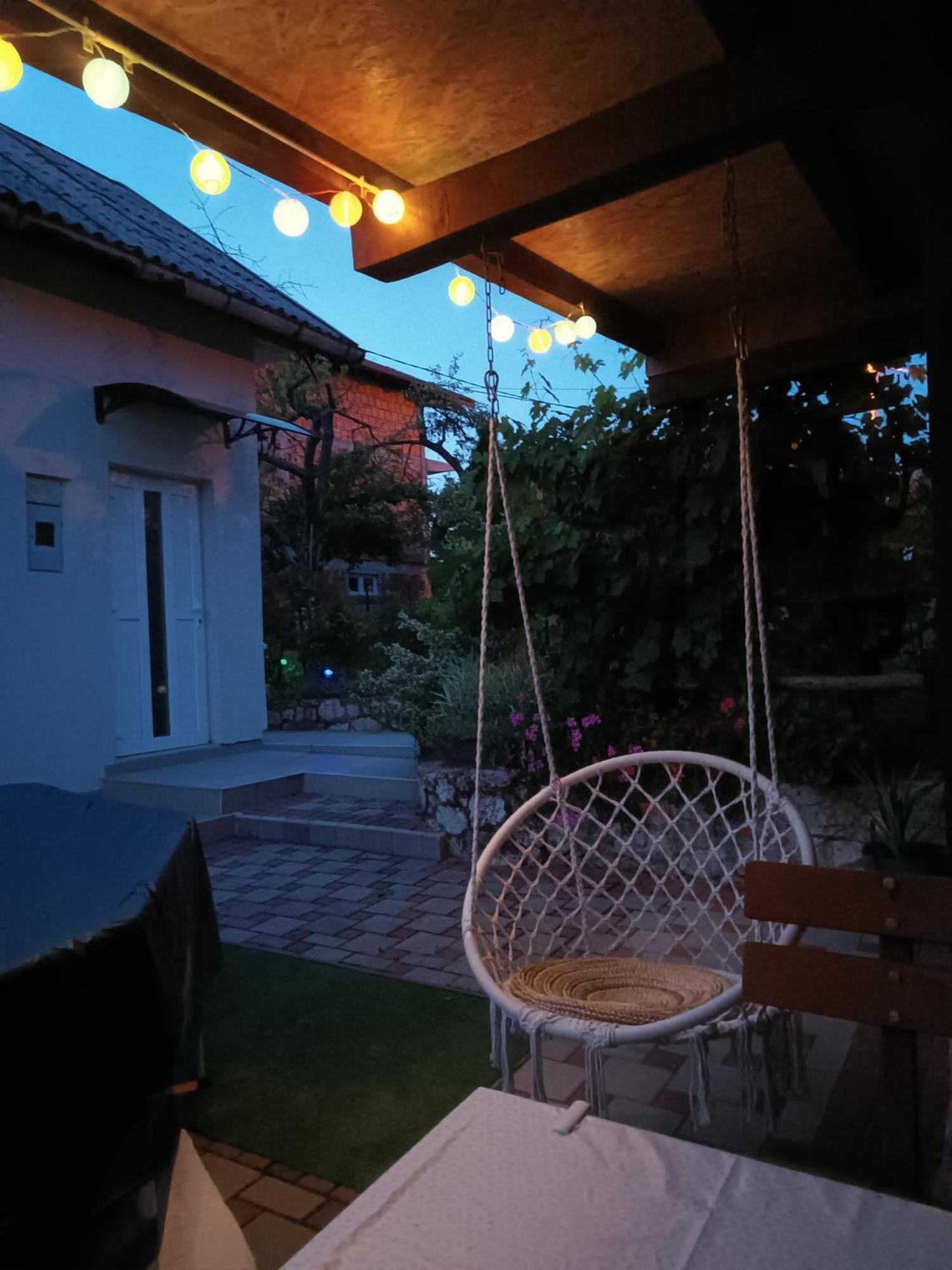 Guest House Bee Visoko Dış mekan fotoğraf